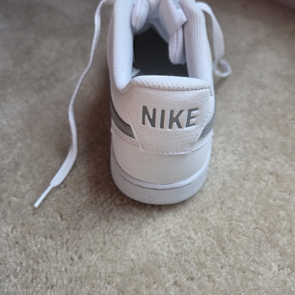 Size 9 M/10W- Nike Court Vision Next Nature Low White/White/Light Smoke Grey - Picture 2 of 7